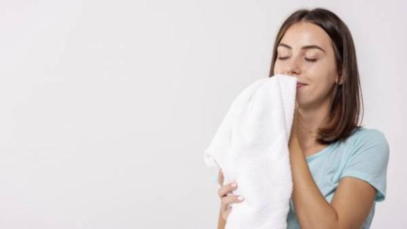 12 اشتباه رایجی که هنگام شستشوی صورت انجام میدهید بهترین شوینده صورت