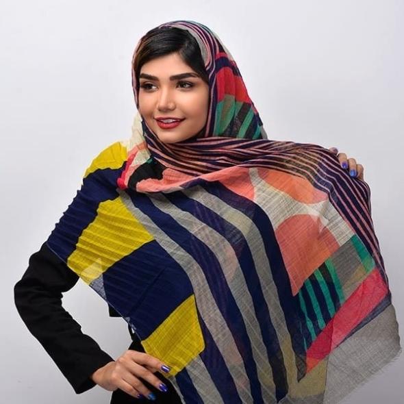 مدل گلدار، مدل محبوب و جدید شال زنانه برای سال جدید شال نخی اسپرت