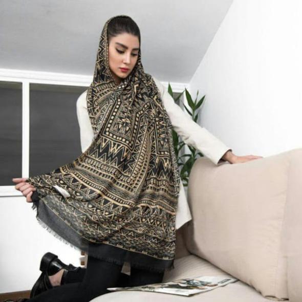 مدل گلدار، مدل محبوب و جدید شال زنانه برای سال جدید شال بلند شیک بهاری