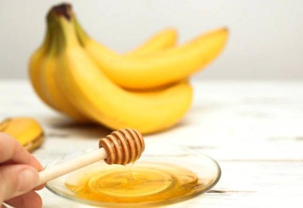 طرز تهیه 10 ماسک صورت خانگی عالی که پوست را جوان میکند! جوانسازی پوست با ماسک موز