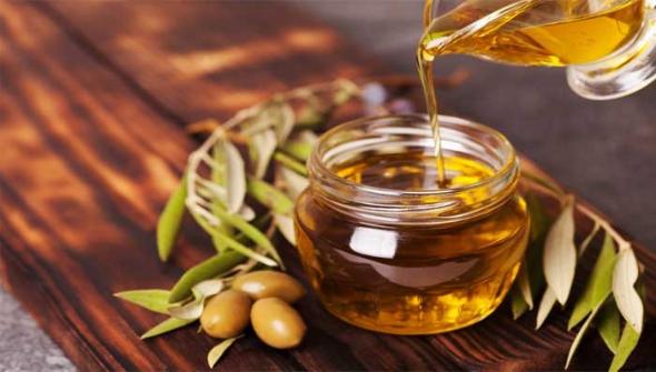 10 روش معجزهآسا برای پاکسازی پوست صورت پاکسازی پوست با استفاده از عسل و روغن زیتون