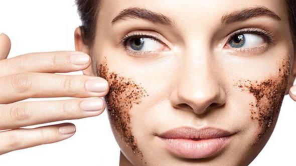 معرفی 15 محصول فوقالعاده برای اسکراب و لایه برداری پوست کرم اسکراب صورت