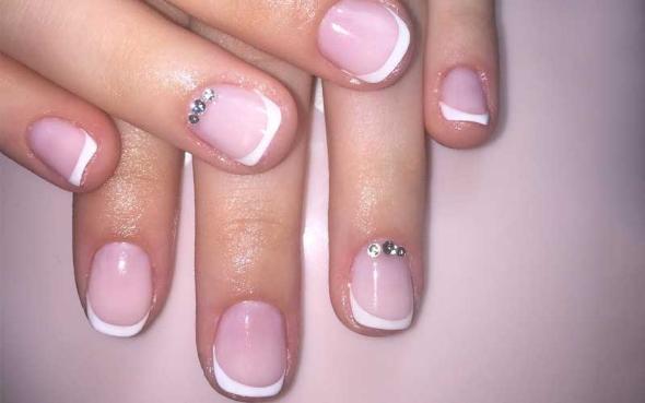 مدل فرنچ ناخن برای ناخنهای گرد مدل فرنچ ناخن