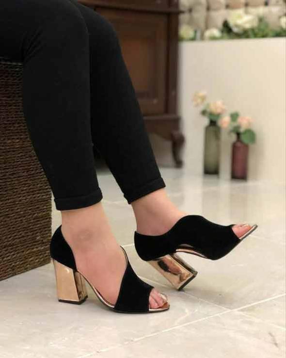 از جدیدترین مدلهای کفش مجلسی زنانه دیدن کنید مدل کفش مجلسی زنانه