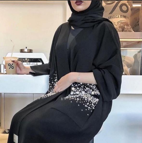 با این مدلهای لباس مشکی دخترانه و زنانه شیک پوش باشید ست لباس مشکی زنانه
