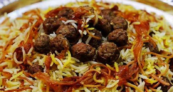 با این دستور خوشمزهترین آلبالو پلو با مرغ مجلسی را درست کن آلبالو پلو شیرازی