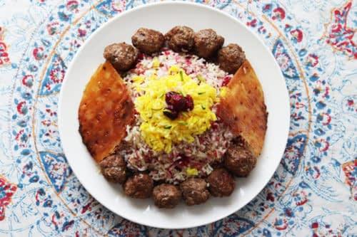 با این دستور خوشمزهترین آلبالو پلو با مرغ مجلسی را درست کن آلبالو پلو مجلسی