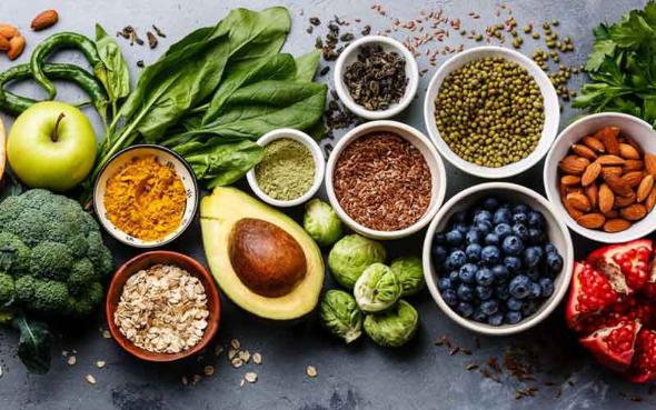 بهترین روشهای تقویت مو را در بازار گیت بخوانید مواد غذایی برای جلوگیری از ریزش مو