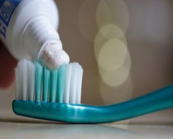 راهنمای انتخاب خمیردندان مناسب خرید خمیر دندان مناسب